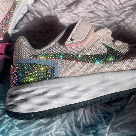 Custom Nikes - Picture 10 of 17